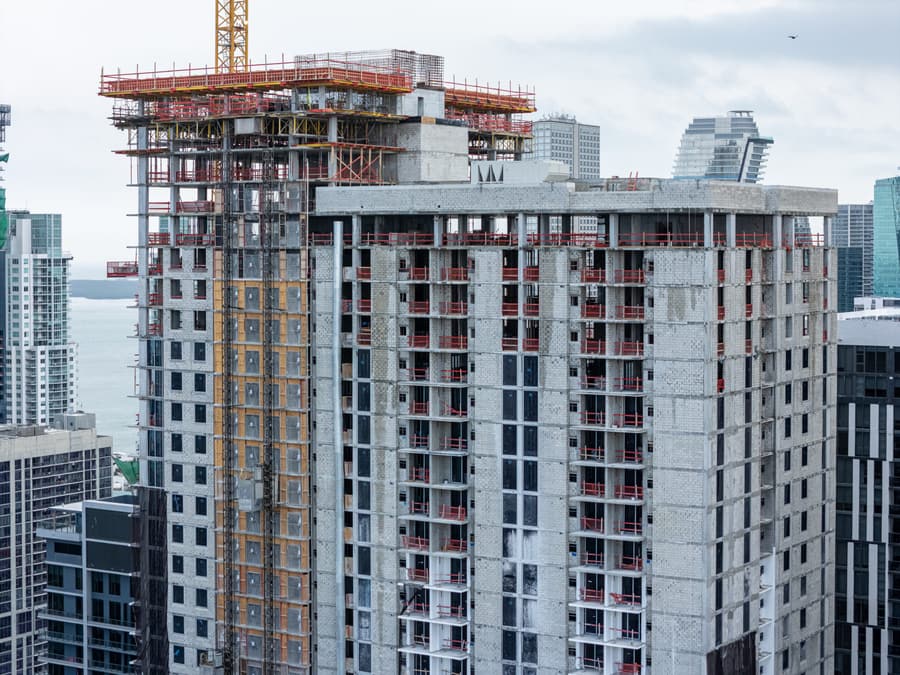 2600 Biscayne area